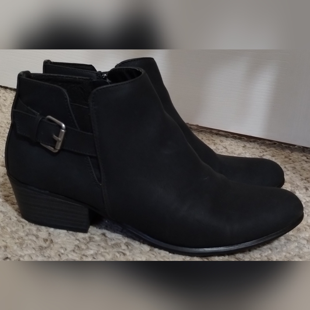 Esprit Women's Size 10M Black Faux Leather Ankle Boots